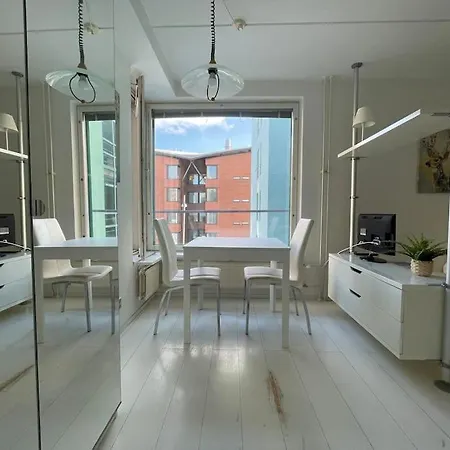 Luminous Studio 15min To Center With Wifi & Netflix Apartament